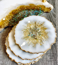 Load image into Gallery viewer, Geode White, Gold and Opal - Tray & Coaster Set - Resin, Crystals, Fireglass