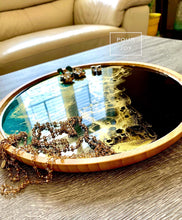 Load image into Gallery viewer, Emerald Green &amp; Black - Geode Design - Resin Bamboo Tray
